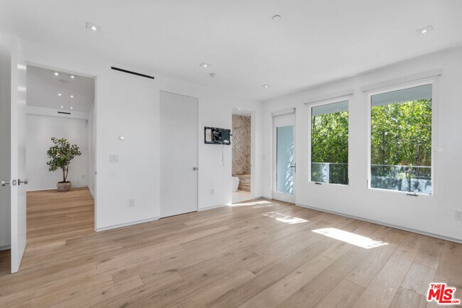 Building Photo - 23136 Park Contessa