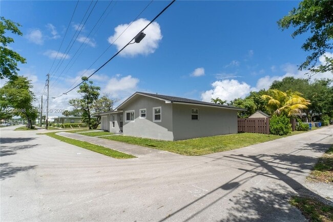 Building Photo - 2260 Charleston St