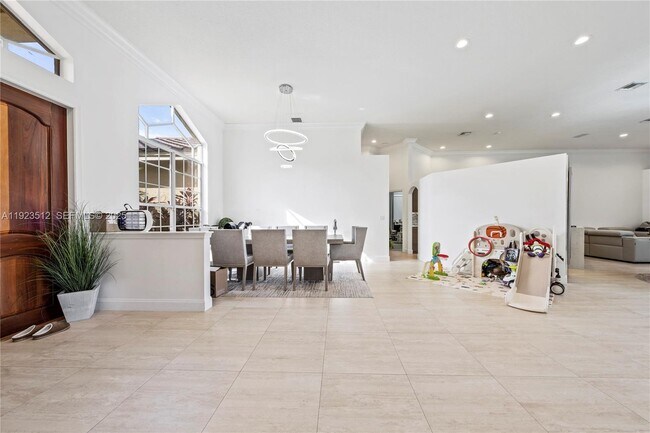 Building Photo - 2994 Oakbrook Dr