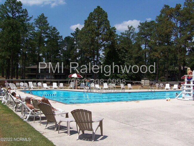 Building Photo - 220 Foxkroft Dr