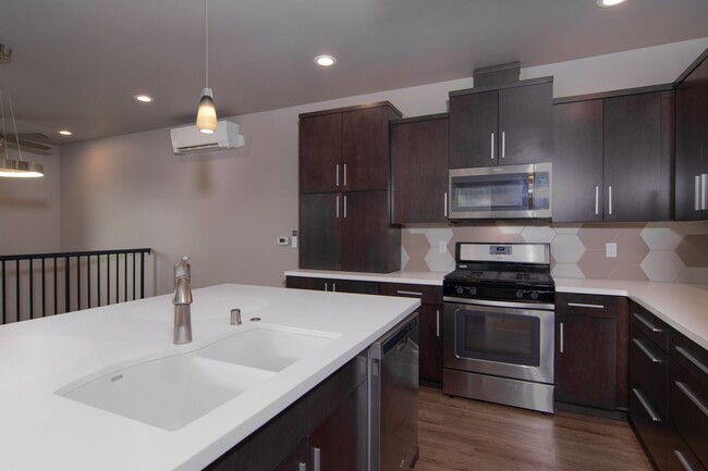 Building Photo - Liberty Lake Stonehill Luxury Condo in the...