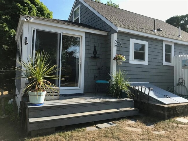 Building Photo - 16 Cricket Ln