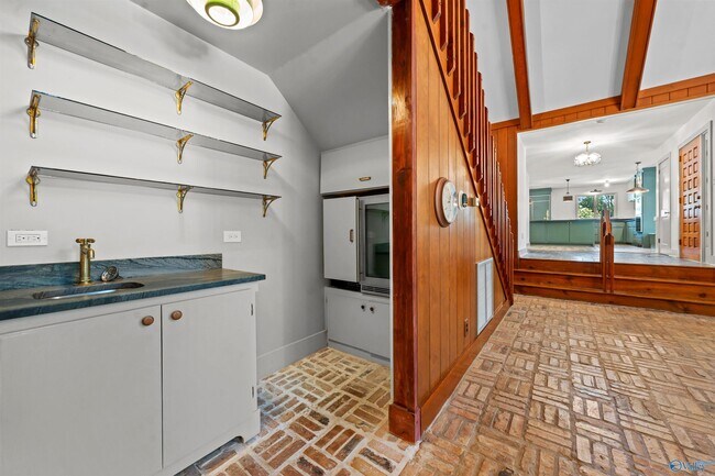 Building Photo - 7705 Foxfire Dr SE