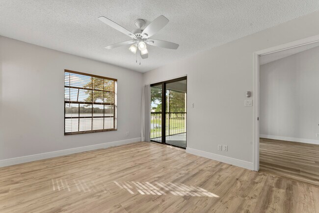 Building Photo - 2900 Olivewood Terrace