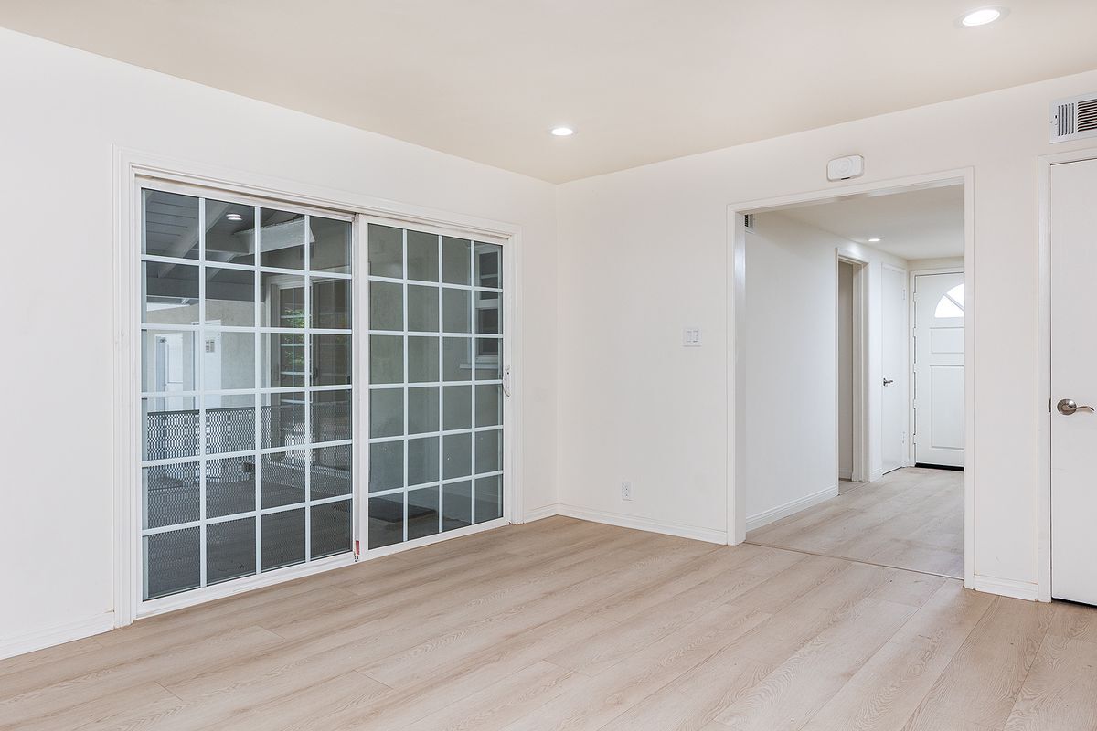 Building Photo - 3511 Paraiso Way
