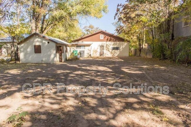 Building Photo - 305 Wilshire Dr SW