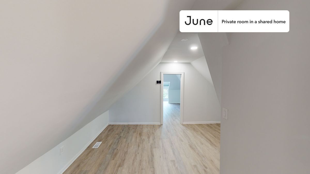 Building Photo - Room in Shared 4 bed/2 bath home