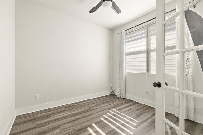 Building Photo - 113 Lyrebird Ln