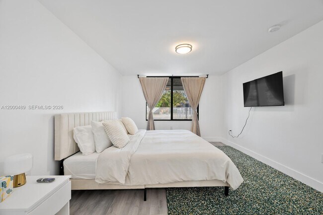 Building Photo - 11730 NW 3rd Ave