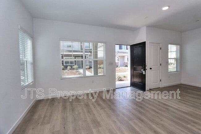 Building Photo - 4266 Aura Way