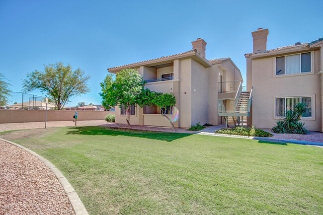 Building Photo - 16013 S Desert Foothills Pkwy