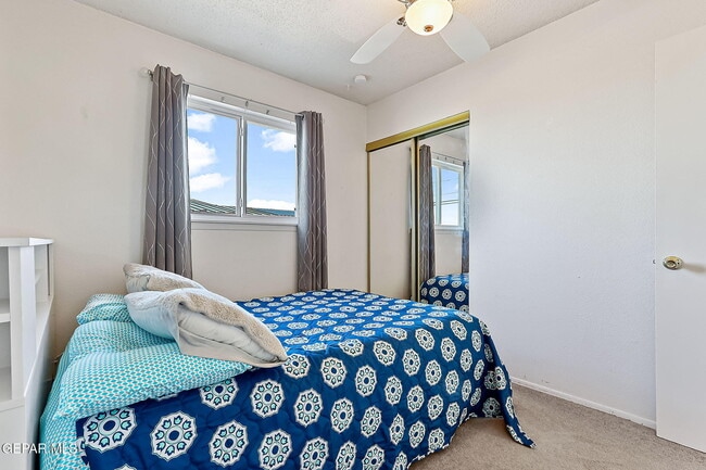 Building Photo - 4713 Sun Valley Dr