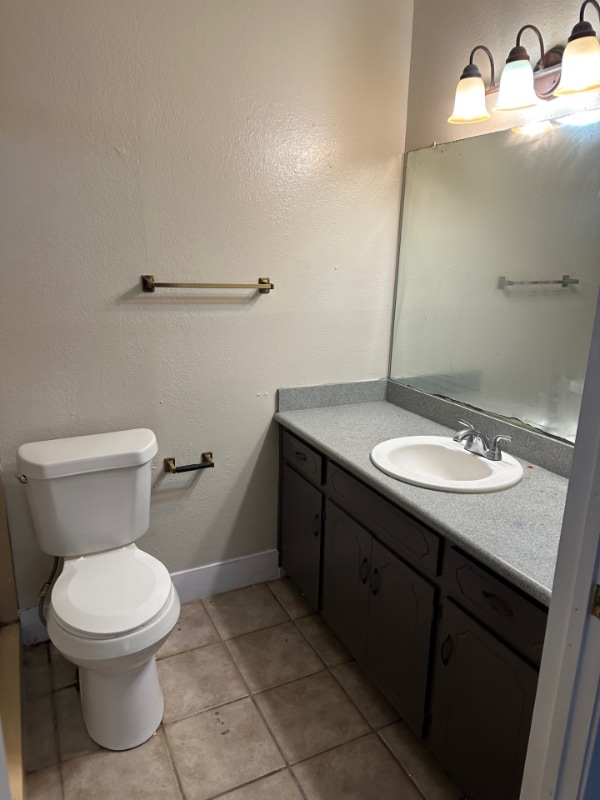 Building Photo - 409 Skyline Cir