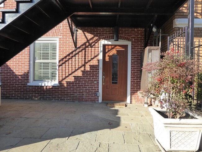 Building Photo - 2920 Sherman Ave NW