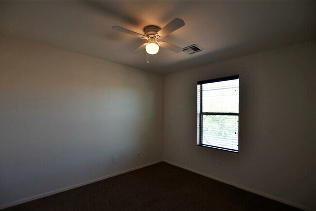 Building Photo - 4 Bed 2.5 Bath in Power Ranch! Hurry on this one, Corner lot!