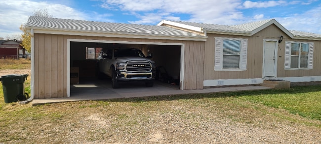 Building Photo - 4115 Quarterhorse Dr
