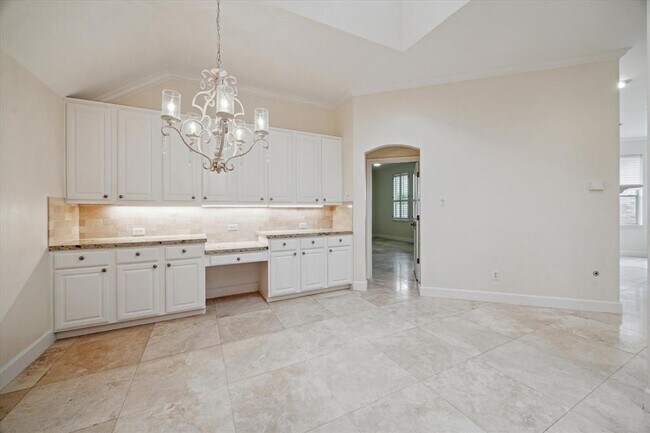 Building Photo - 1215 Campton Ct