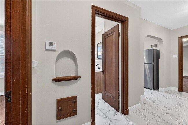 Building Photo - TGS Upstairs Lounge