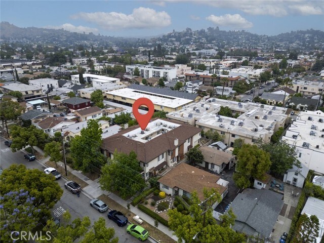 Building Photo - 914 E Elk Ave