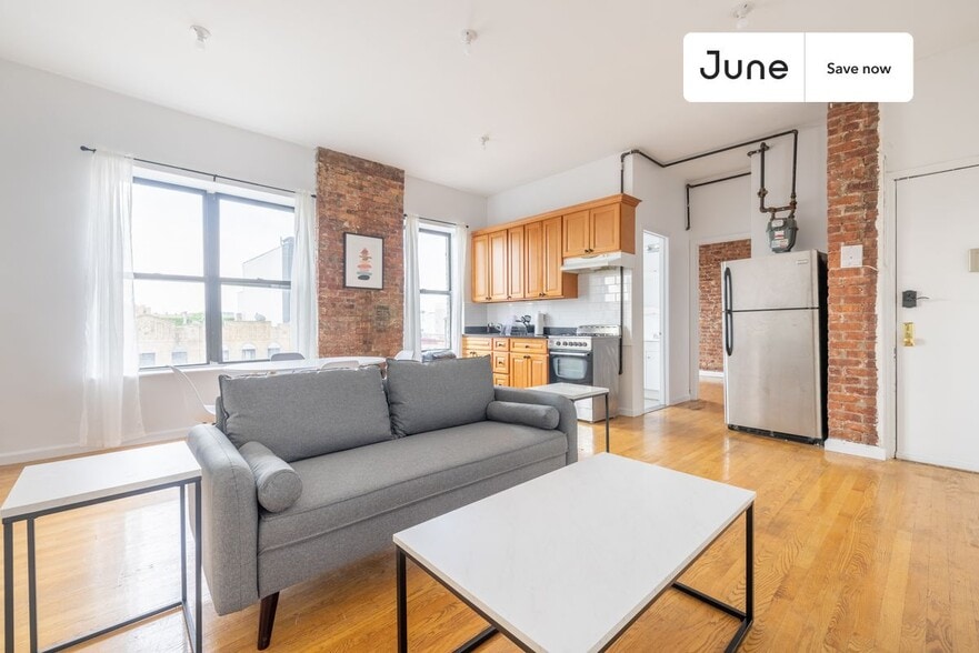 Building Photo - 1507 St Johns Pl