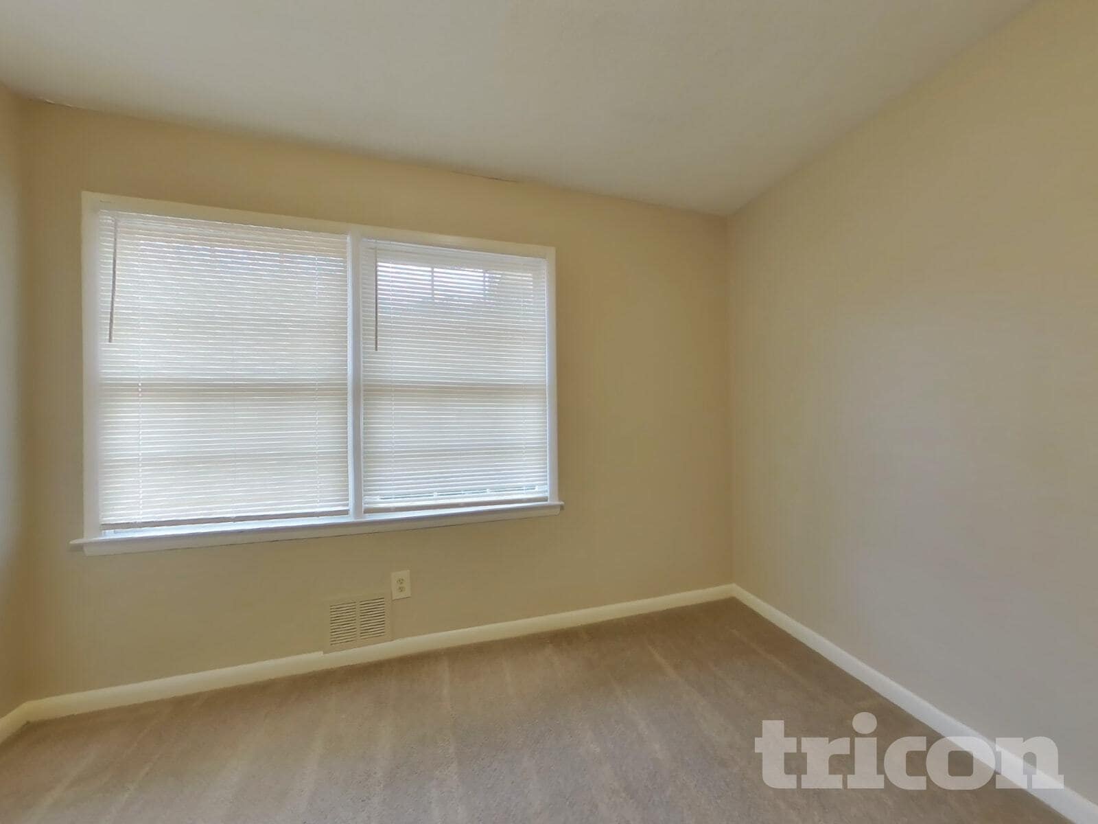 Building Photo - 3842 Wesley Dr