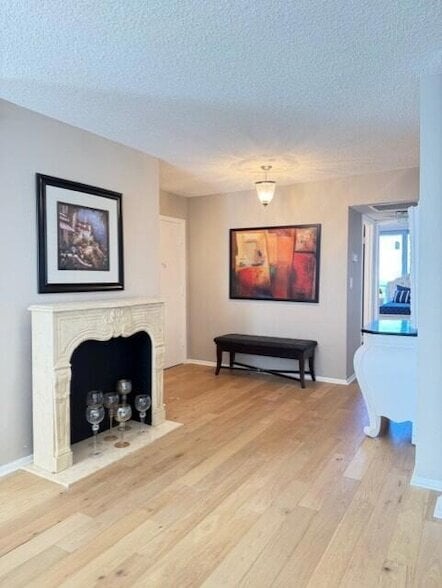 Building Photo - 1180 S Ocean Blvd