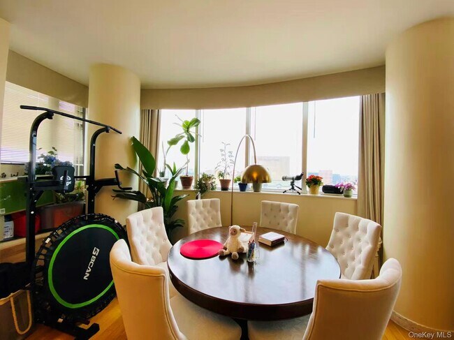 Building Photo - 133-38 Sanford Ave