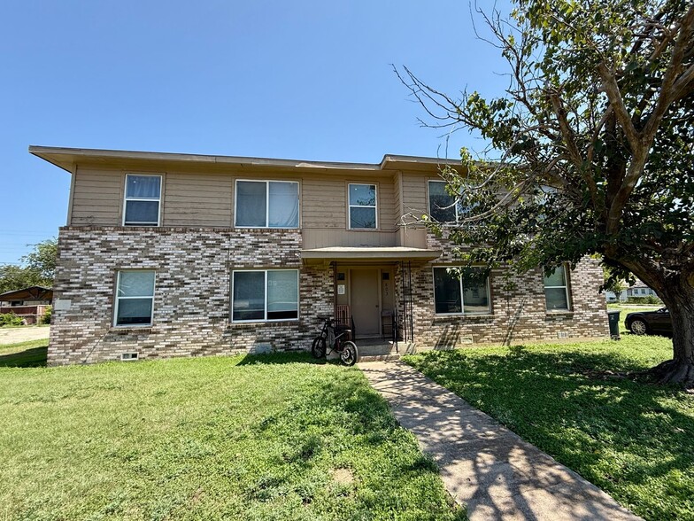 Primary Photo - 803 Sissom Rd