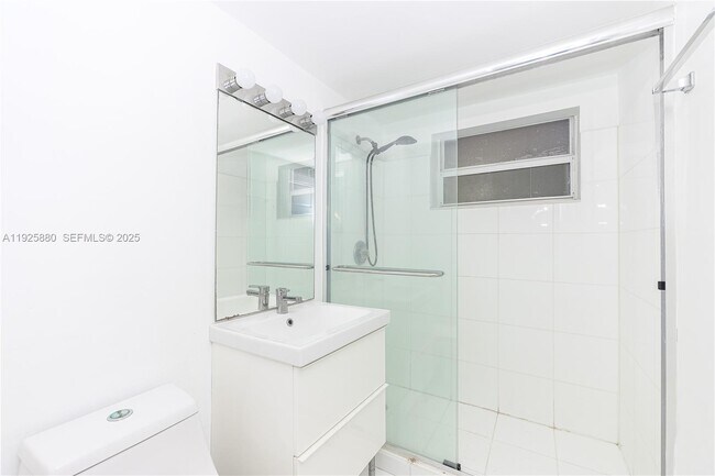 Building Photo - 6944 Byron Ave