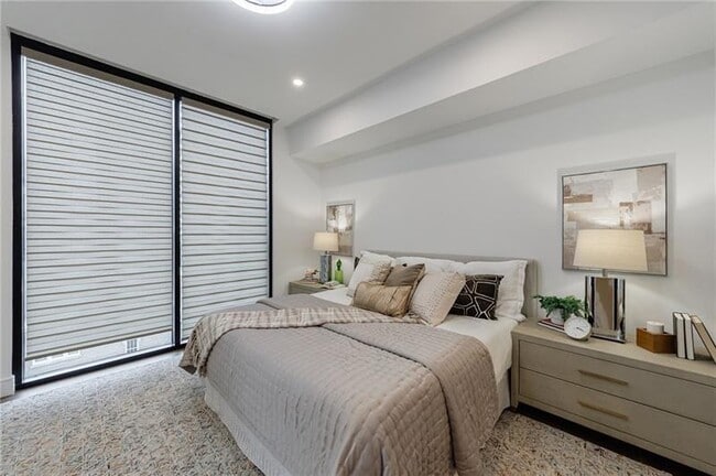 Building Photo - 2425 Peachtree Rd NE