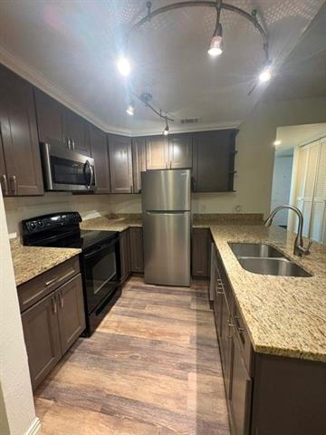 Building Photo - 7522 Holly Hill Dr