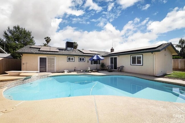 Building Photo - 1807 E Sonora Ave