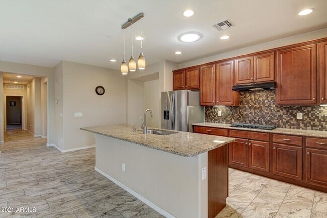 Building Photo - 40876 W Tamara Ln