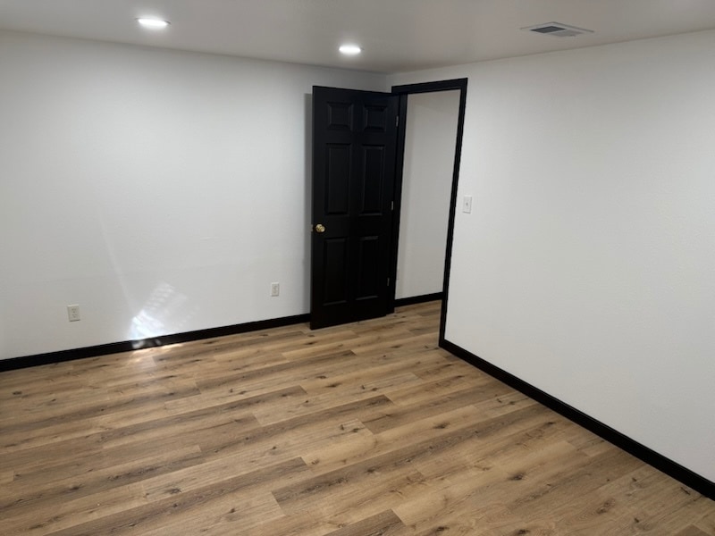 Building Photo - 1725 Elmwood Ln