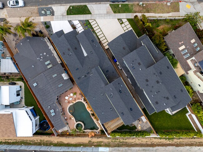 Building Photo - 623 Colima St