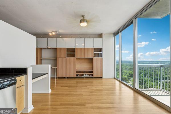 Building Photo - 3324 Peachtree Rd