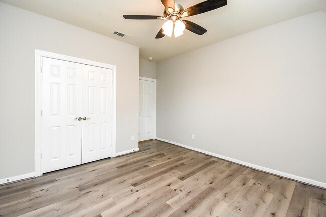 Building Photo - 24918 Meadowthorn Crest Ln