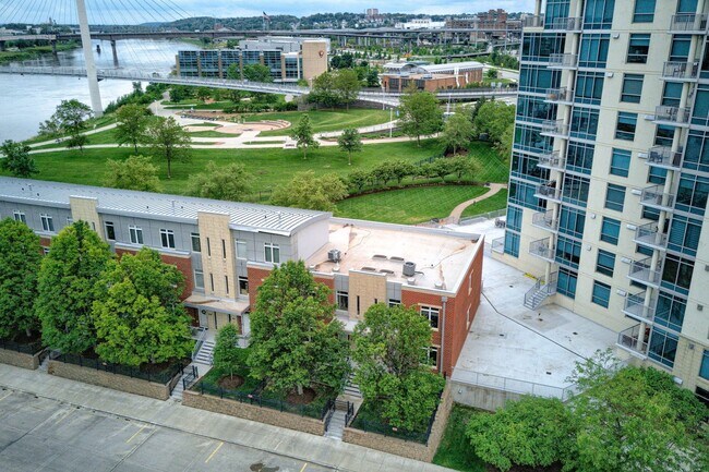 Building Photo - Prime Downtown 2-Bedroom Condo Steps from the Old Market!!