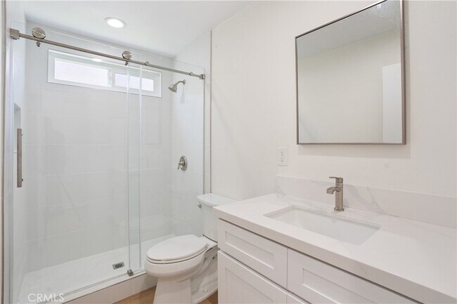 Building Photo - 2049 Tustin Ave