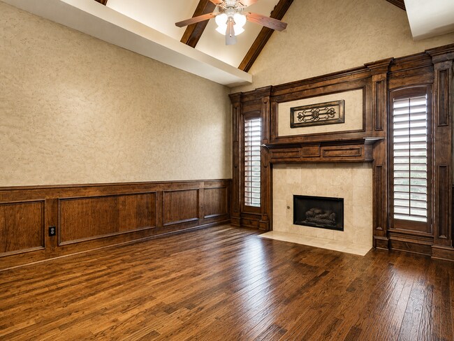 Building Photo - Where Luxury, Elegance & Everyday Comfort Meet in Bella Vista!