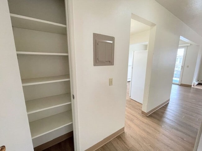 Building Photo - 3909 Malaspina Cir