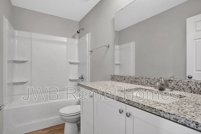 Building Photo - 2134 Clemente Dr