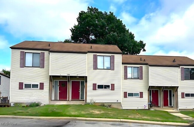 Primary Photo - 133 Orchard Dr