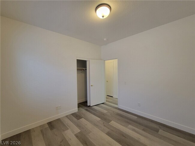 Building Photo - 3274 Bronze Leaf St