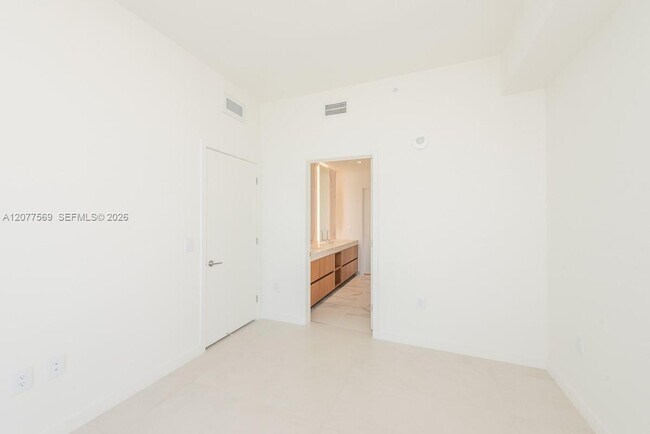 Building Photo - 1400 Biscayne Blvd