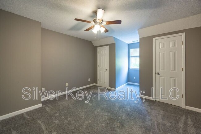 Building Photo - 1725 Brookwood Dr NE