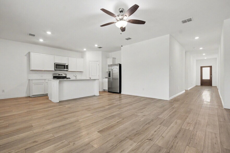 Building Photo - 1118 Mahogany Ln