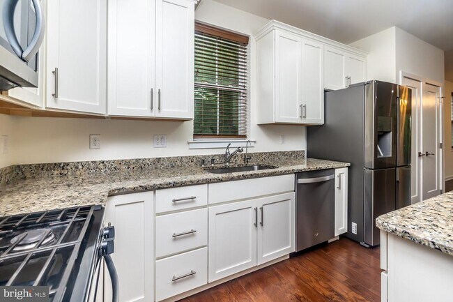 Building Photo - 401 Wynstone Ct