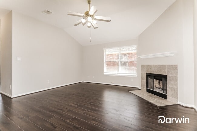 Building Photo - 10819 Windswept