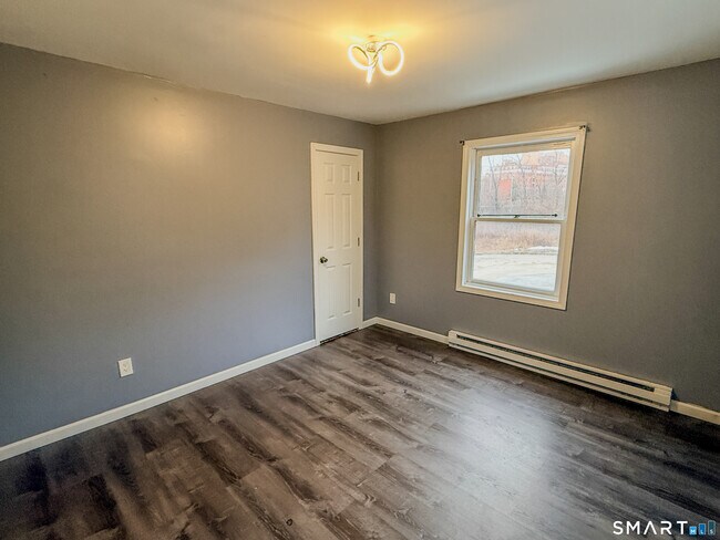 Building Photo - 51 River St